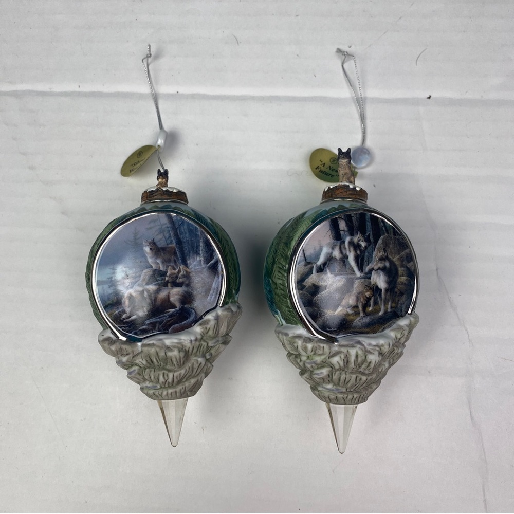Bradford Editions Christmas Tree Ornament Call of the Wilderness Lot of 2 Wolves